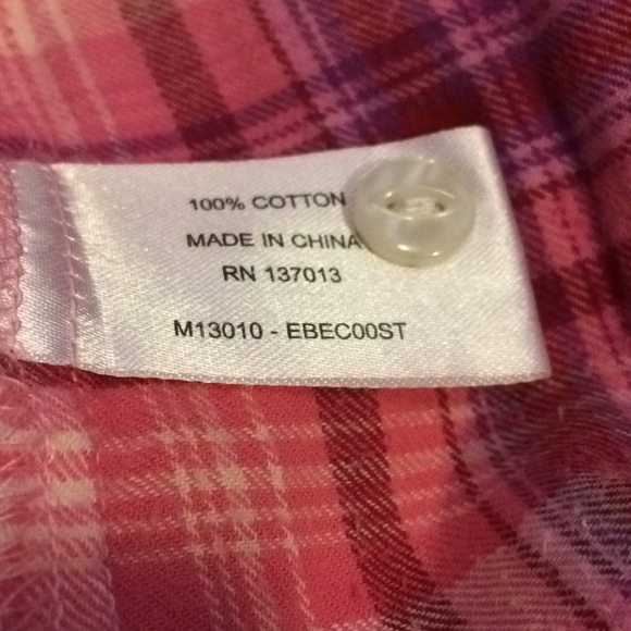 CLOSET CLEAR OUT!! Eddie Bauer button down - Picture 4 of 5